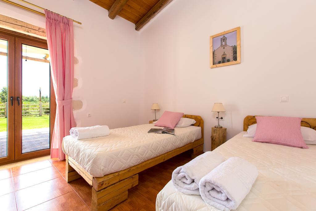Chainteris Villas, Vast Views, By Thinkvilla Prínos Buitenkant foto